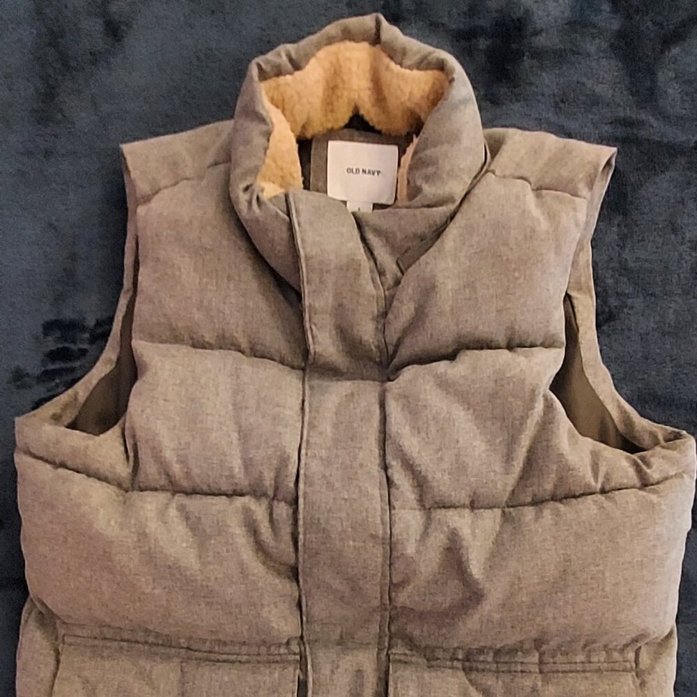 Mens Old Navy Puffer Vest